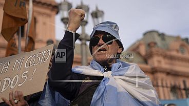 Les retraités manifestent en Argentine pour l'augmentation des pensions.