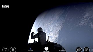 Bir SpaceX videosundan alınan bu görüntü, 12 Eylül 2024 Perşembe günü teknoloji milyarderi Jared Isaacman liderliğindeki ilk özel uzay yürüyüşünün başlangıcını gösteriyor.