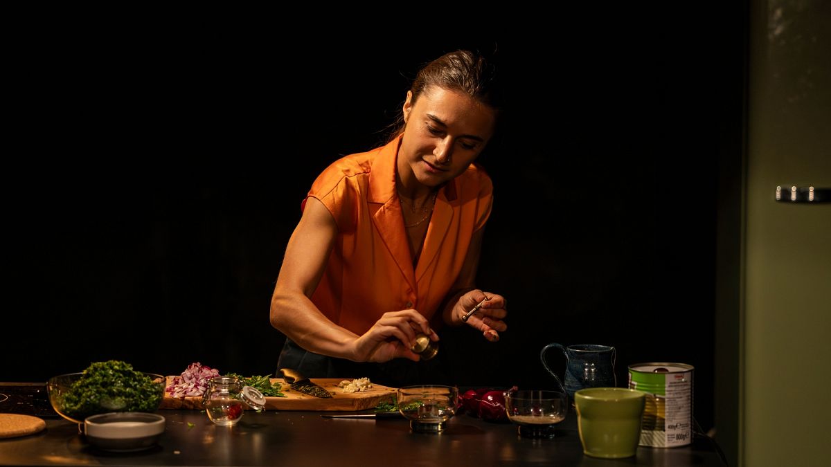 How ‘My English Persian Kitchen’ brings the taste of Iran to the stage