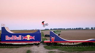 Polish freestyler Godziek makes mountain biking history on moving train