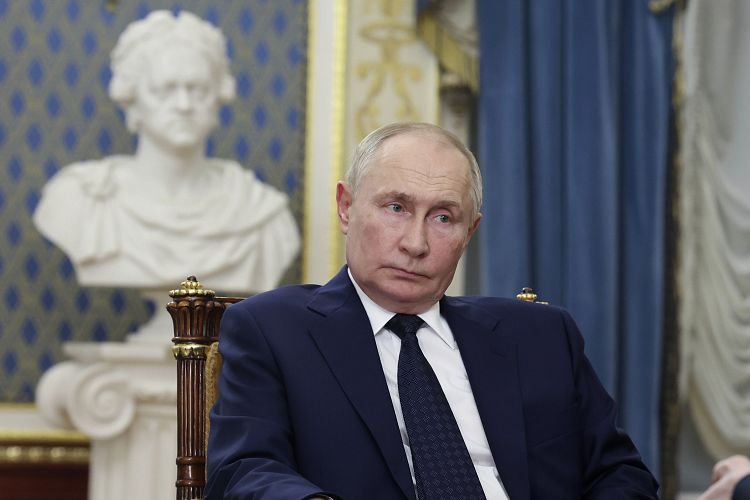 NATO IGNORES PUTIN’S TERROR THREATS: “Ukraine has legal right to strike deep into Russia” 🇺🇦🚀