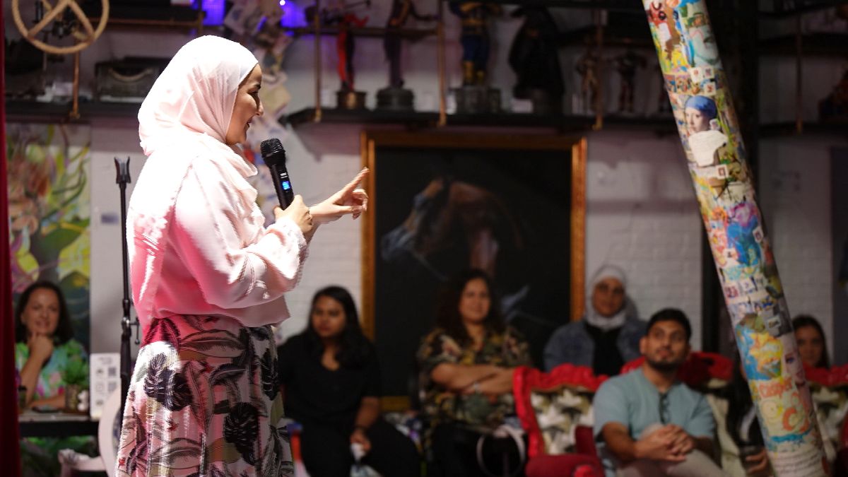 La scène du divertissement au Qatar : stand-up professionnel, amateur et dîners-spectacles