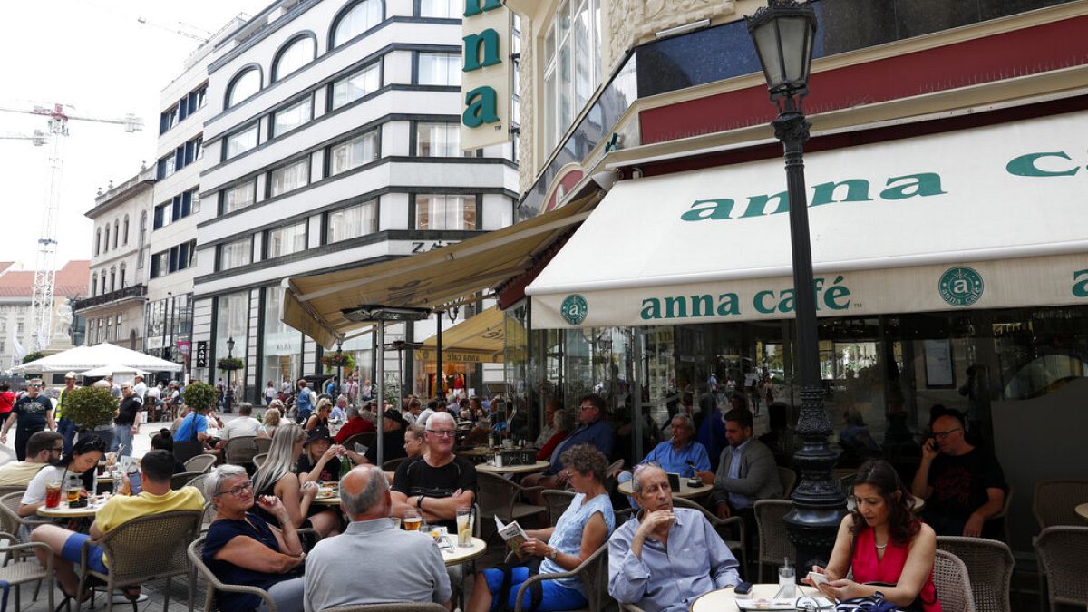 Τουρίστες στο κέντρο της Βουδαπέστης