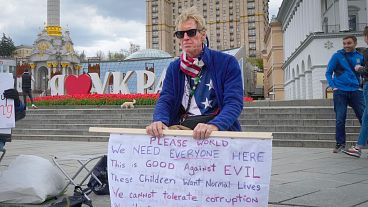 Ryan Wesley Routh participe à un rassemblement dans le centre de Kyiv, le 30 avril 2022.