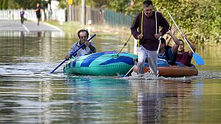 Schwere Regenfälle haben in ganz Mitteleuropa schwere Überschwemmungen verursacht.