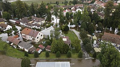 Ein Blick auf überflutete Straßen in Plav, Tschechien.