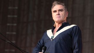 Ο πρώην frontman των Smiths Morrissey απολύει την ομάδα διαχείρισης μετά την διάψευση των ψευδών ισχυρισμών του Johnny Marr  