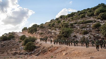 جنود من الجيش الإسرائيلي في منطقة في الجبهة الشمالية القريبة من لبنان