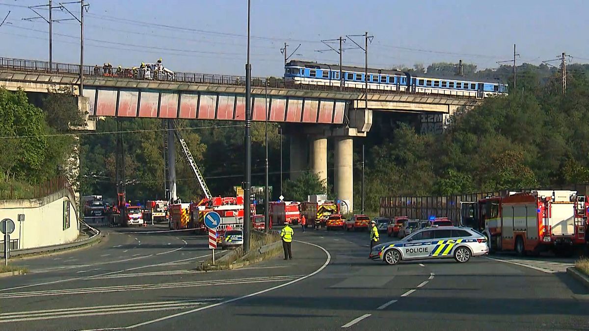 Collision entre un train de voyageurs et un train de marchandises à Prague : 25 blessés