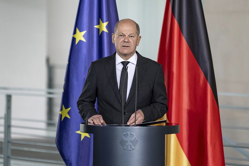 Le chancelier allemand Olaf Scholz fait une déclaration à Berlin, le dimanche 8 octobre 2023, le lendemain de l'attaque du Hamas contre Israël