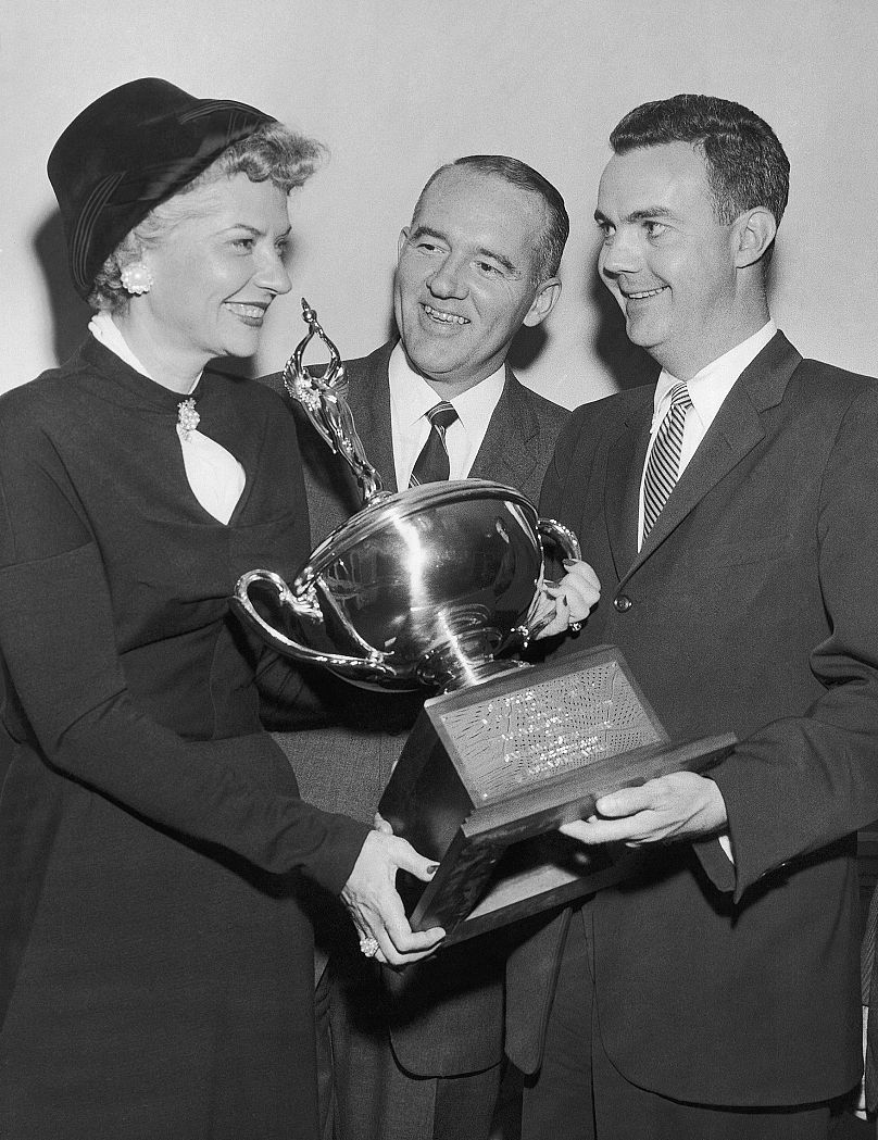 Brownie Wise, vice president and general manager of the Tupperware Home Parties, Inc., receives award from Boston Sales Executives Club at Symphony Hall, Boston in 1956