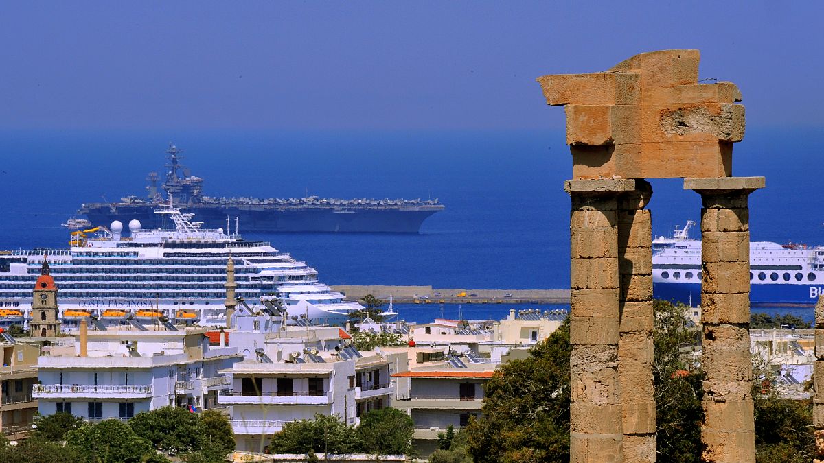 En Grèce, le gouvernement impose de nouvelles taxes aux croisiéristes