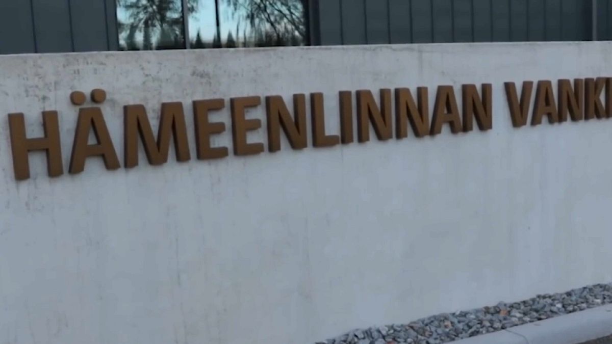 Έξω από τη φυλακή Hämeenlinna στη Φινλανδία.