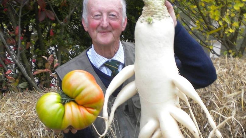 Peter con sus verduras.