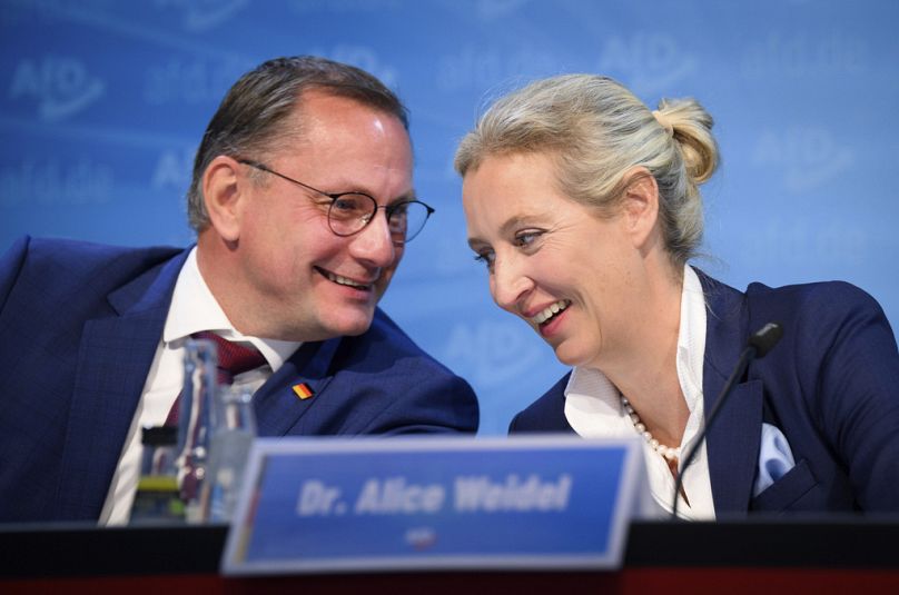 Alice Weidel copresidenta del partido AfD y Tino Chrupalla, copresidente del partido AfD, en Berlín, Alemania, lunes 23 de septiembre de 2024.