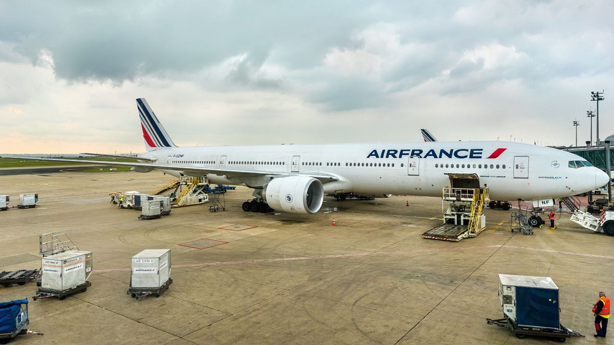 Air France is phasing out free meals on some flights.