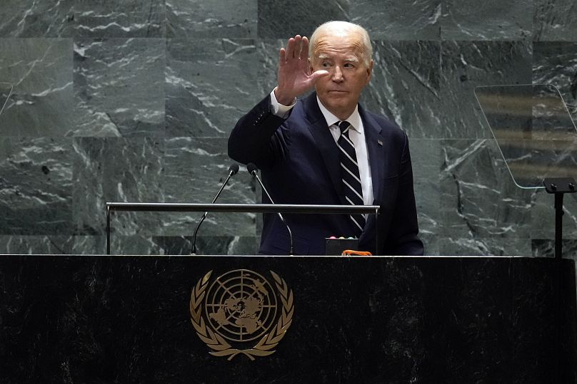 O Presidente dos Estados Unidos, Joe Biden, despede-se após o seu discurso na 79.ª sessão da Assembleia Geral da ONU
