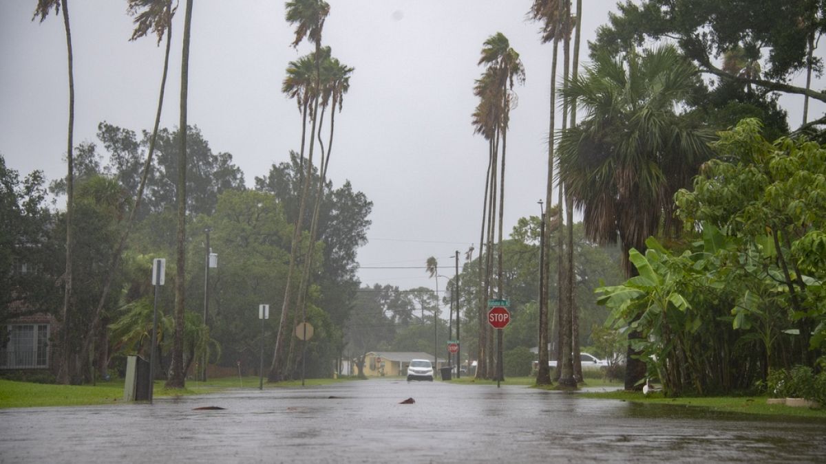 Florida bereitet sich auf "Helen" vor: Der stärkste Sturm, der die Vereinigten Staaten seit Jahren trifft