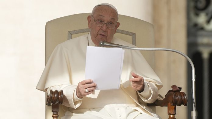 Libano, Papa Francesco: "Si faccia ogni sforzo per fermare l'escalation"