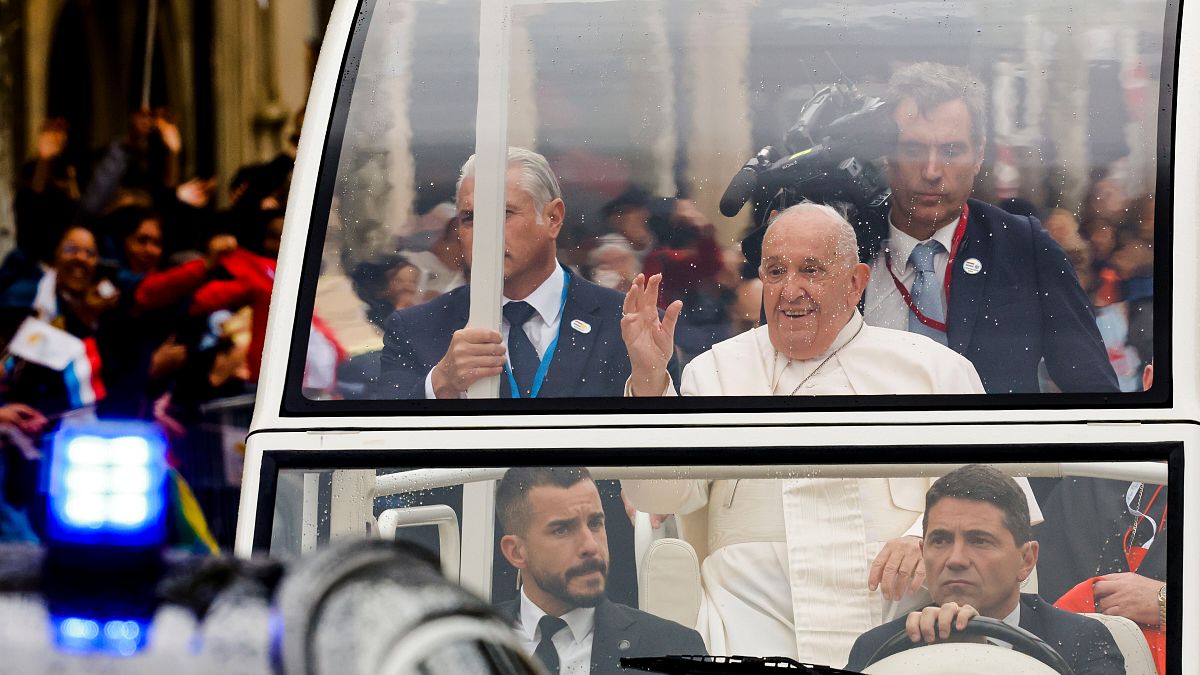 Pope Francis begins tour through heart of Europe to promote peace