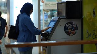 Paiements mobiles, virements, cartes bancaires : la transition de l’Algérie aux paiements numériques