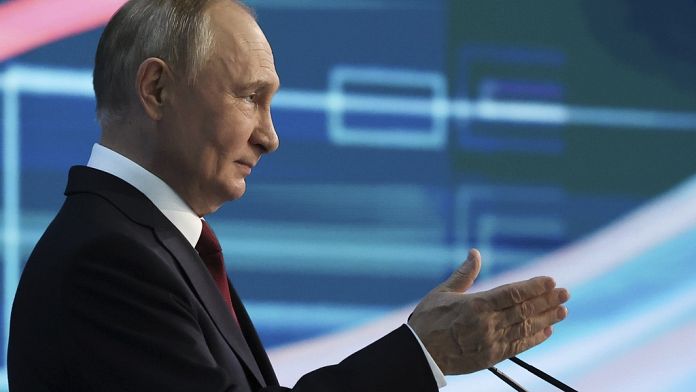 Putin sull'energia: "Le sanzioni dell'Occidente sono concorrenza sleale"