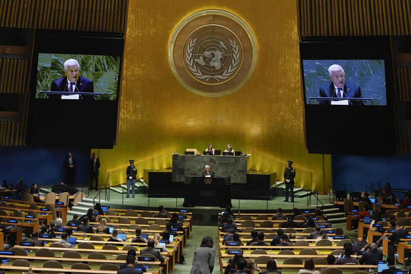 الرئيس الفلسطيني محمود عباس يلقي كلمة أمام الدورة الـ79 للجمعية العامة للأمم المتحدة، الخميس 26 سبتمبر 2024، في مقر الأمم المتحدة.