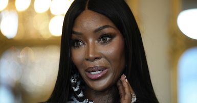 Naomi Campbell usó fondos benéficos para pagar hoteles de lujo ...