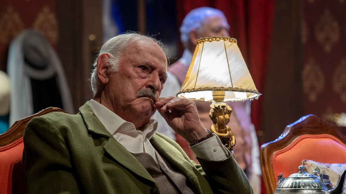 Meet Ruy de Carvalho, the world's oldest working actor in theatre