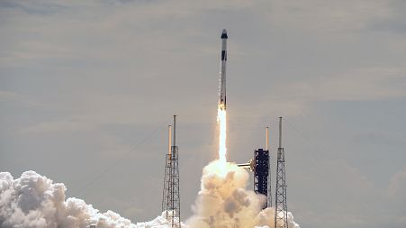 Raketa SpaceX Falcon 9 s dvočlanom posadom polijeće s lansiranja Cape Canaveral Space Force Station, 28. rujna 2024.