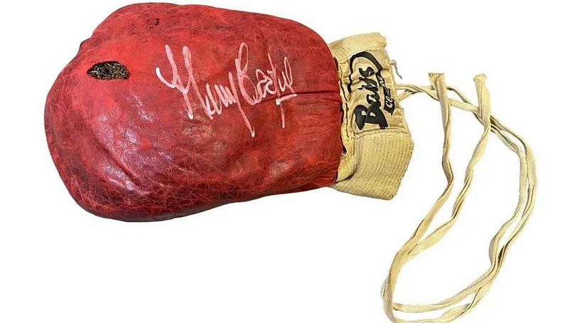 Ali's left hand glove