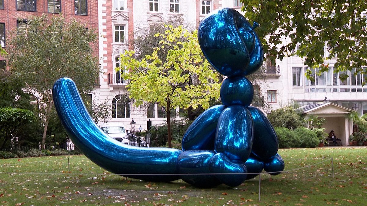 Huge Jeff Koons balloon animal sculpture set to fetch millions at London auction