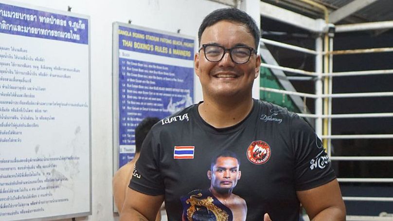 Carmelito visitó originalmente Tailandia para entrenar muay thai.