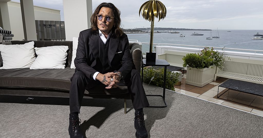 Johnny Depp reveals his artistic universe with the exhibition “A Bunch of Stuff” in New York