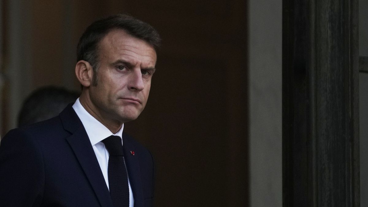 Emmanuel Macron pour un arrêt des livraisons d'armes à Israël utilisées à Gaza