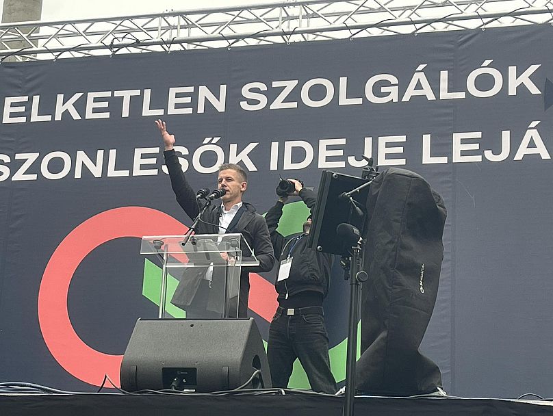 Magyar Péter azt követelte Papp Dánieltől, az MTVA vezérigazgatójától, hogy jöjjön ki az utcára, a tüntetők közé