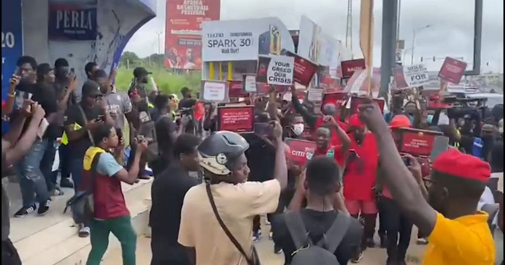 Thousands demonstrate in Accra against illegal mining in Ghana