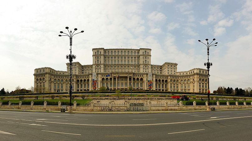 O Palácio do Parlamento é um dos pontos de referência mais populares de Bucareste