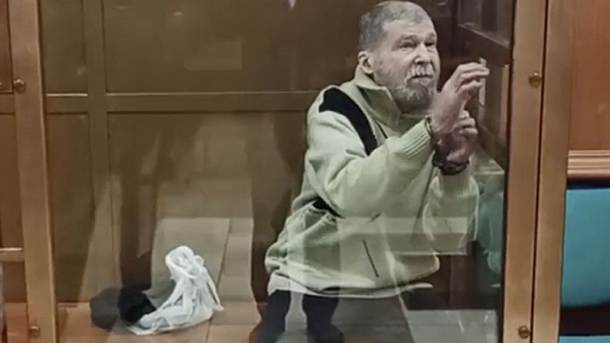 Russie : un Américain de 72 ans qui a combattu en Ukraine, condamné à près de sept ans de prison