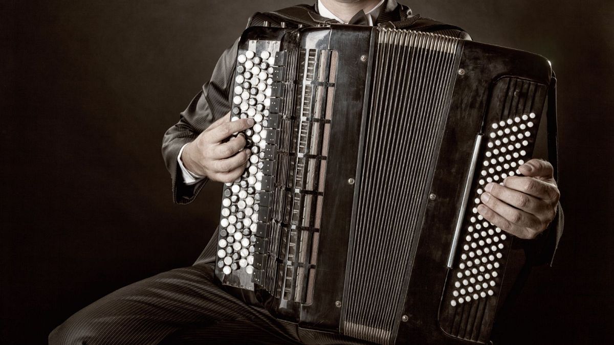 Last French accordion maker closes after 105 years