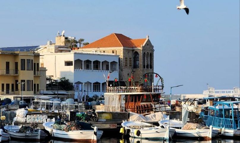 ميناء مدينة صور