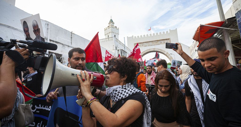 One year of conflict: pro-Palestinian protest held in Tunisia