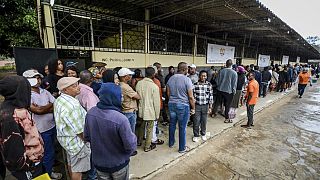 Mozambique elections: Frelimo poised to retain power