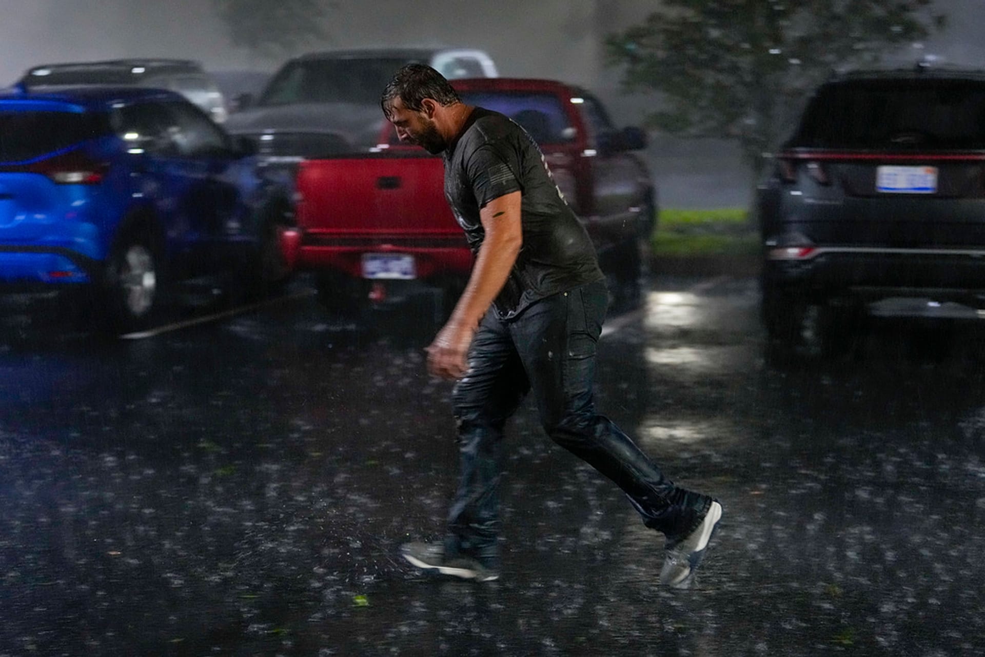 Over 3 million without power as Hurricane Milton slams Florida, causes ...