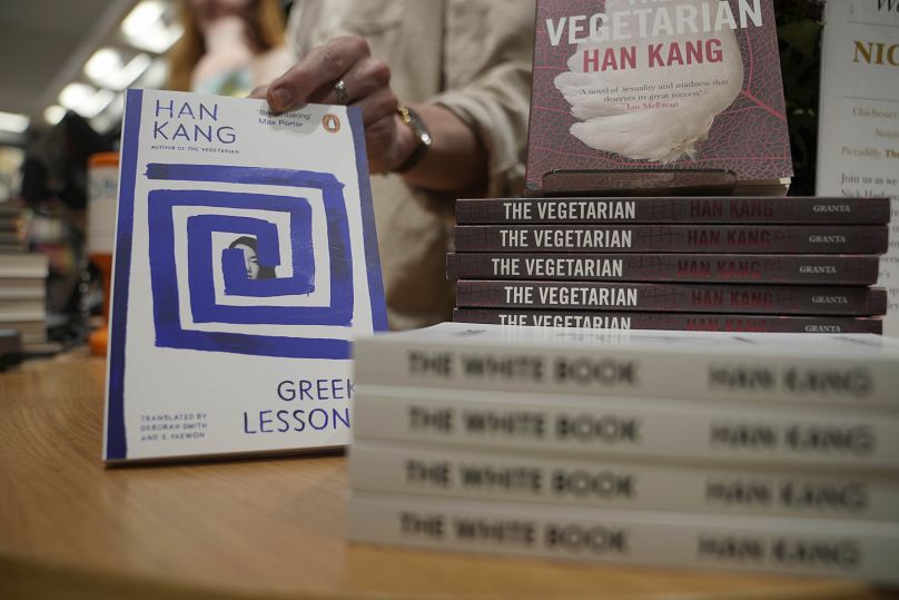 Güney Koreli Han Kang'ın "The White Book" kitabı.