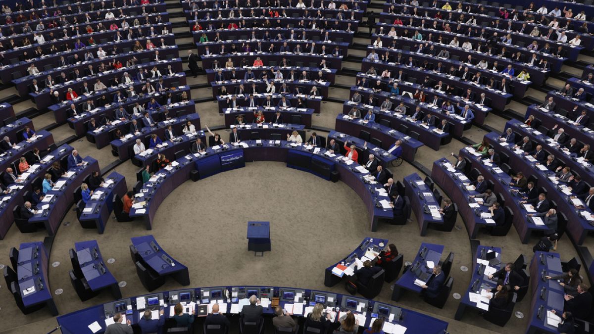 Heftige Debatte im Europäischen Parlament... Können Sie die Handlungen Netanjahus verurteilen, die zum Tod von 40.000 Menschen führten?