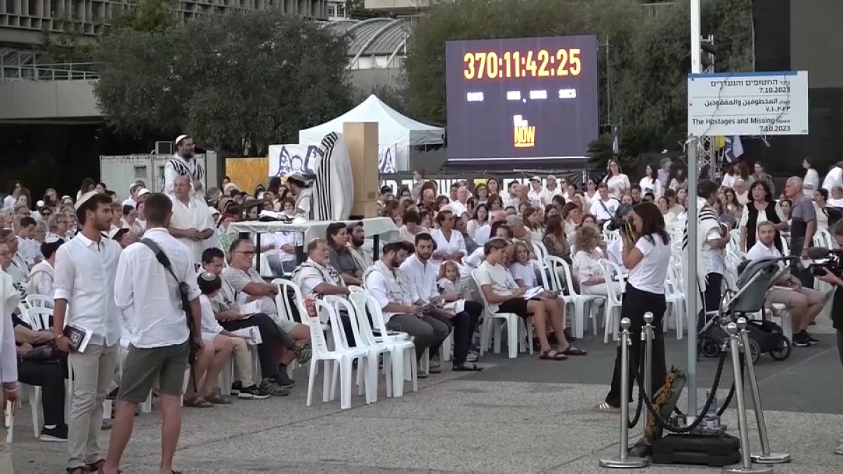 Hundreds of Israelis pray for hostages held by Hamas on holy day of Yom Kippur