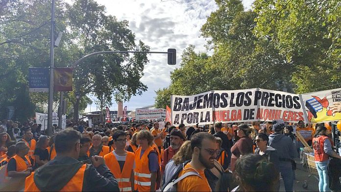 Spagna, maxi mobilitazione a Madrid contro la crisi abitativa: chiedono affitti a prezzi ragionevoli