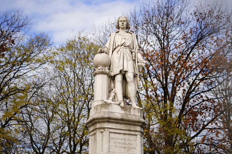 La statue de Christophe Colomb sur la place Marconi à Philadelphie aux États-Unis en 2022. 