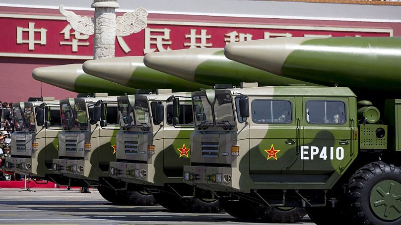 Kínai ICBM rakéták felvonulása 
